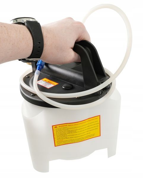 Photo Pneumatic brake bleeding and fluid replacement set 2 L + 1 L G.I.KRAFT PBFC21V2 PBFC21V2,